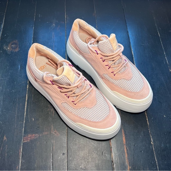 UGG Marin Mega Lace Sneakers - Picture 5 of 16